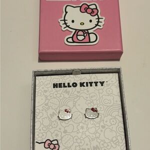 Fine Silver Plated Hello Kitty Stud Earrings NEW in Gift Box #BC8